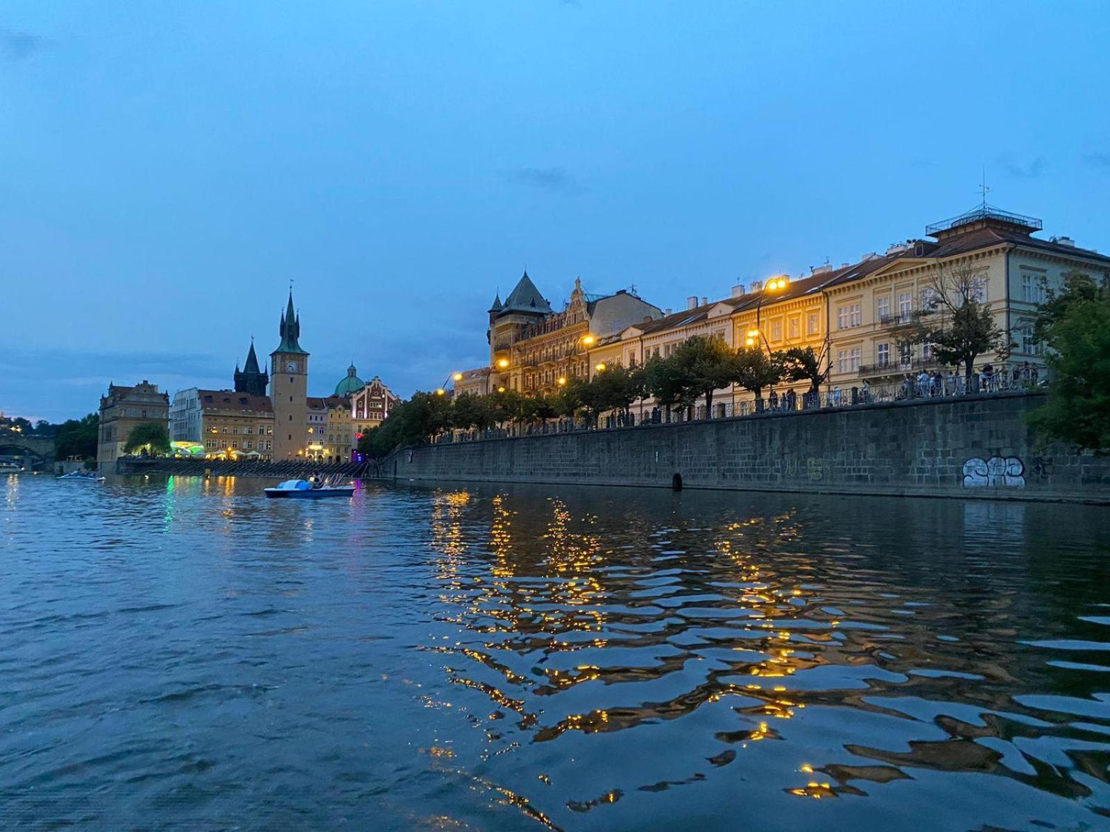 Hostel Downtown Prag Eksteriør billede