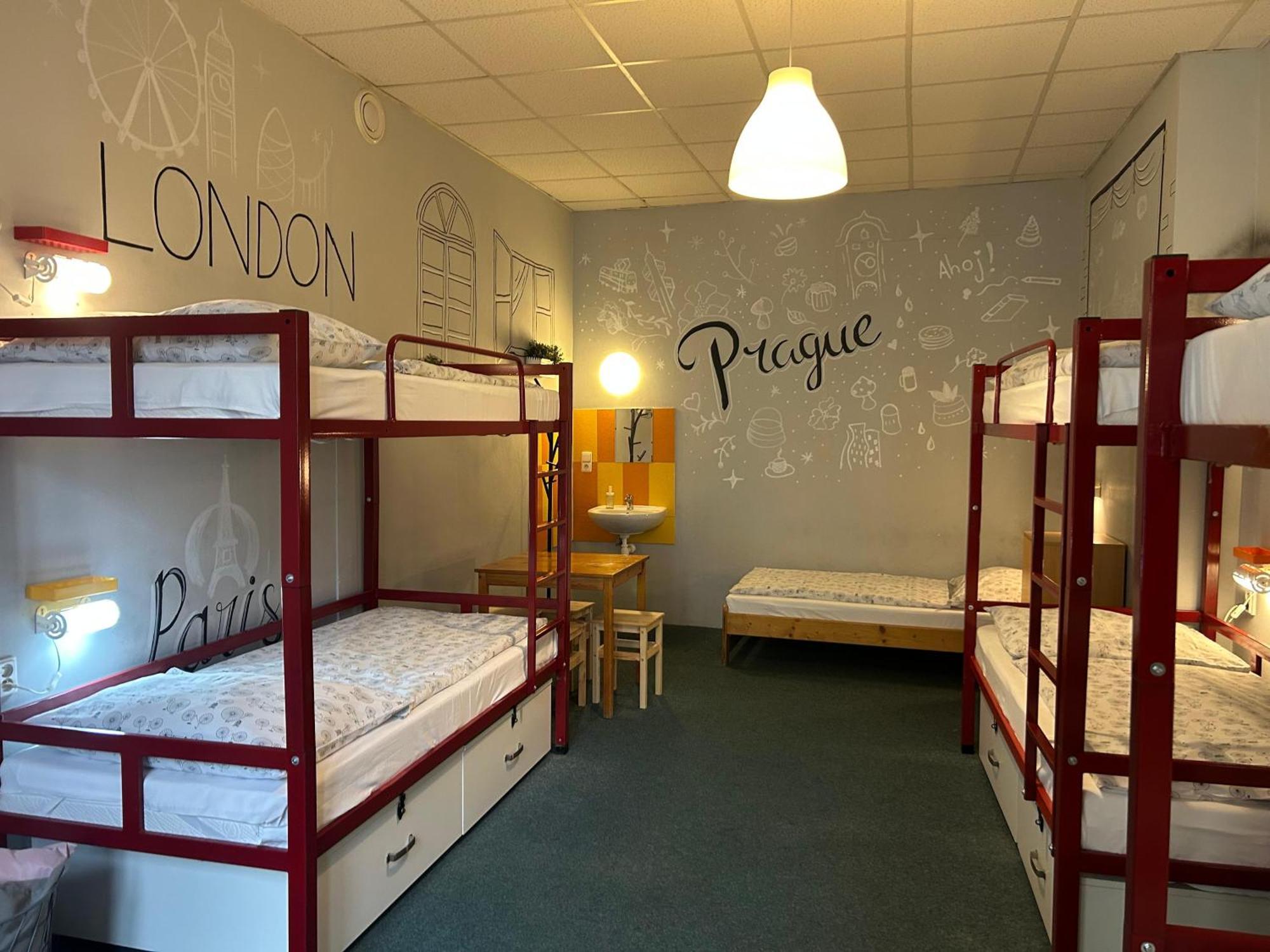 Hostel Downtown Prag Eksteriør billede